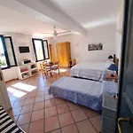 Monolocale In La Maddalena (Sassari)