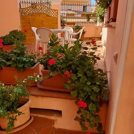 Monolocale In Apartamento *