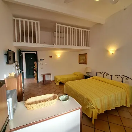 Monolocale In Apartamento *